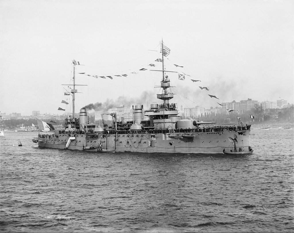 Hudson-Fulton Celebration Opens with Historic Naval Parade and Pageant in New York, 1909